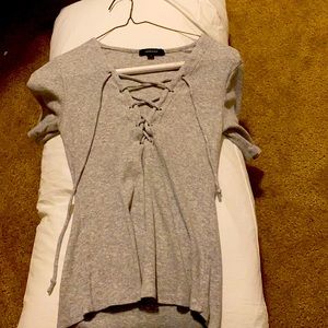 Quarter sleeve lace up shirt